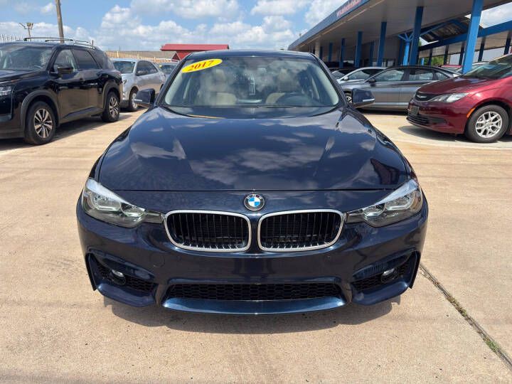 2017 BMW 3 Series Image 3