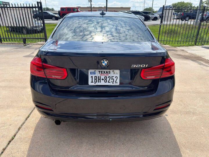 2017 BMW 3 Series Image 8