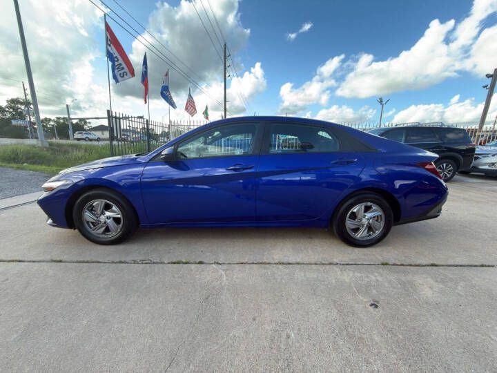 2025 Hyundai Elantra Image 4
