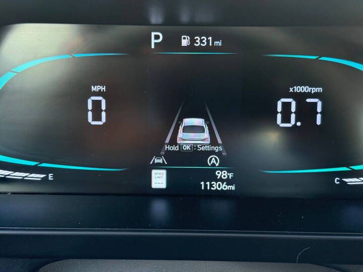 2025 Hyundai Elantra Image 18