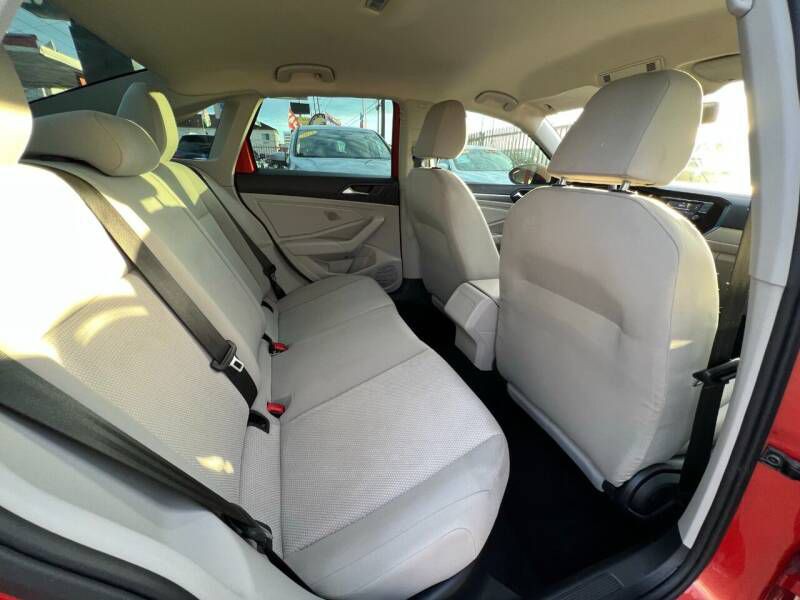 2019 Volkswagen Jetta Image 12