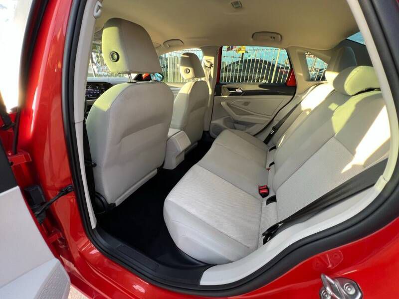 2019 Volkswagen Jetta Image 13