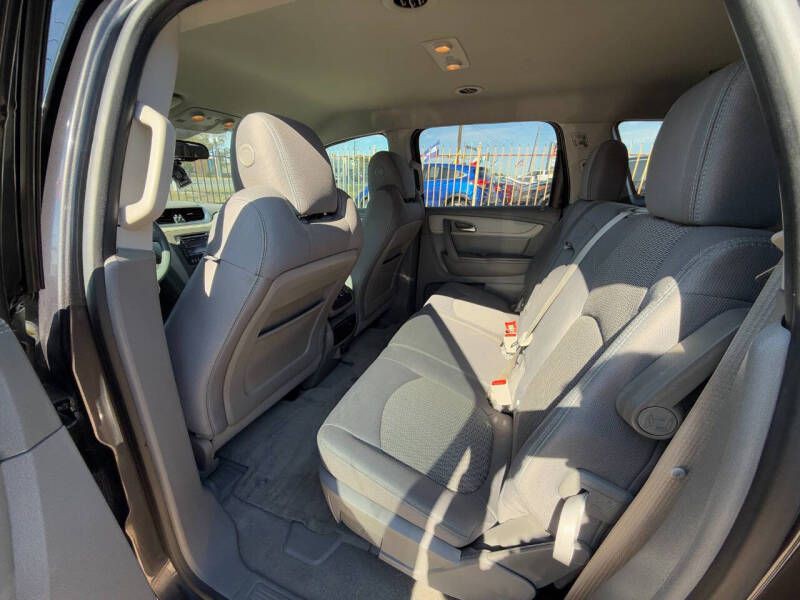 2015 Chevrolet Traverse Image 12