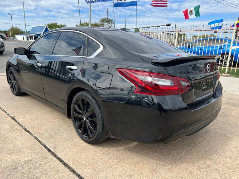 2018 Nissan Altima Image 7