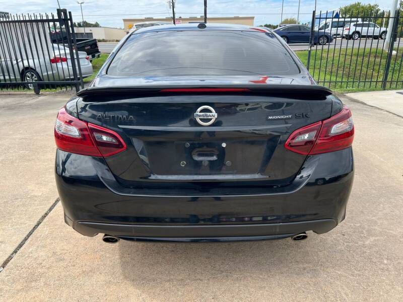 2018 Nissan Altima Image 8