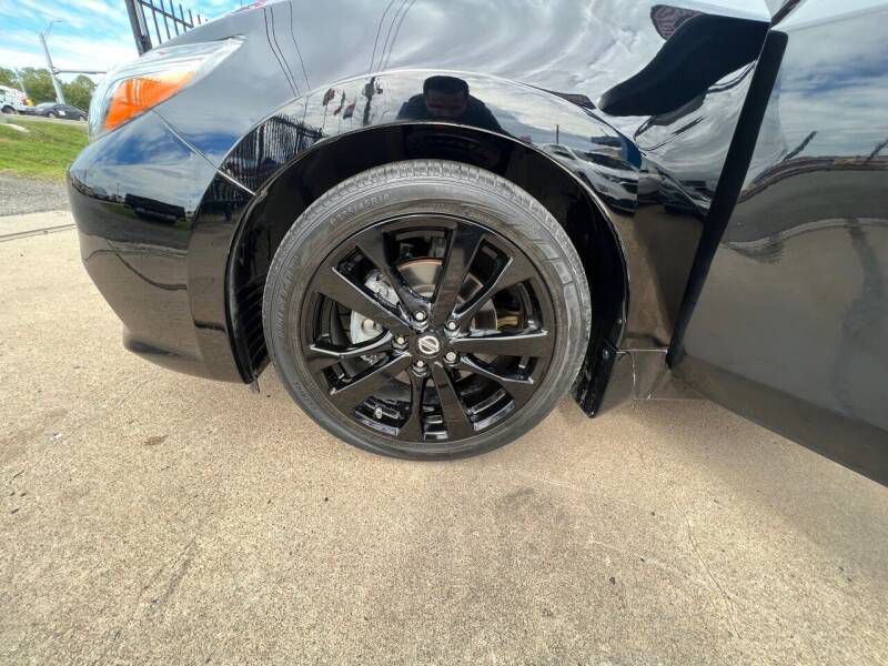 2018 Nissan Altima Image 18