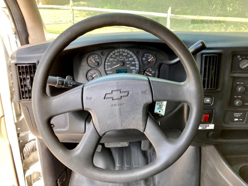 2006 Chevrolet Express Image 15