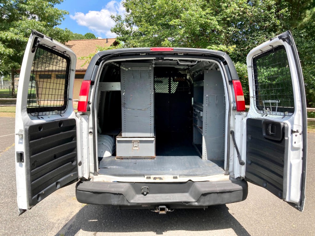 2006 Chevrolet Express Image 20