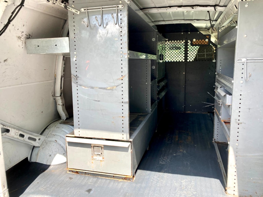 2006 Chevrolet Express Image 22