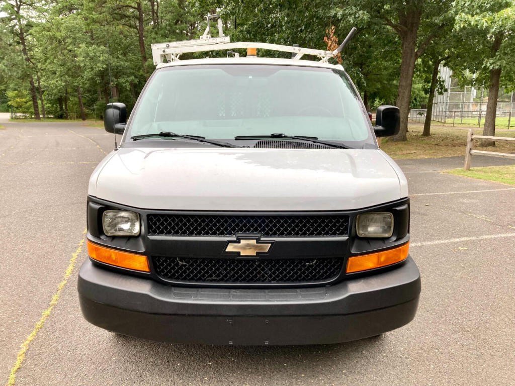 2012 Chevrolet Express Image 2