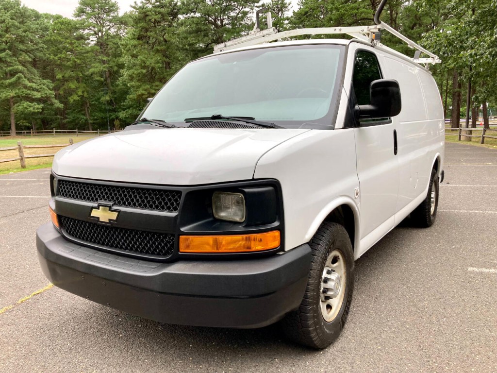 2012 Chevrolet Express Image 15