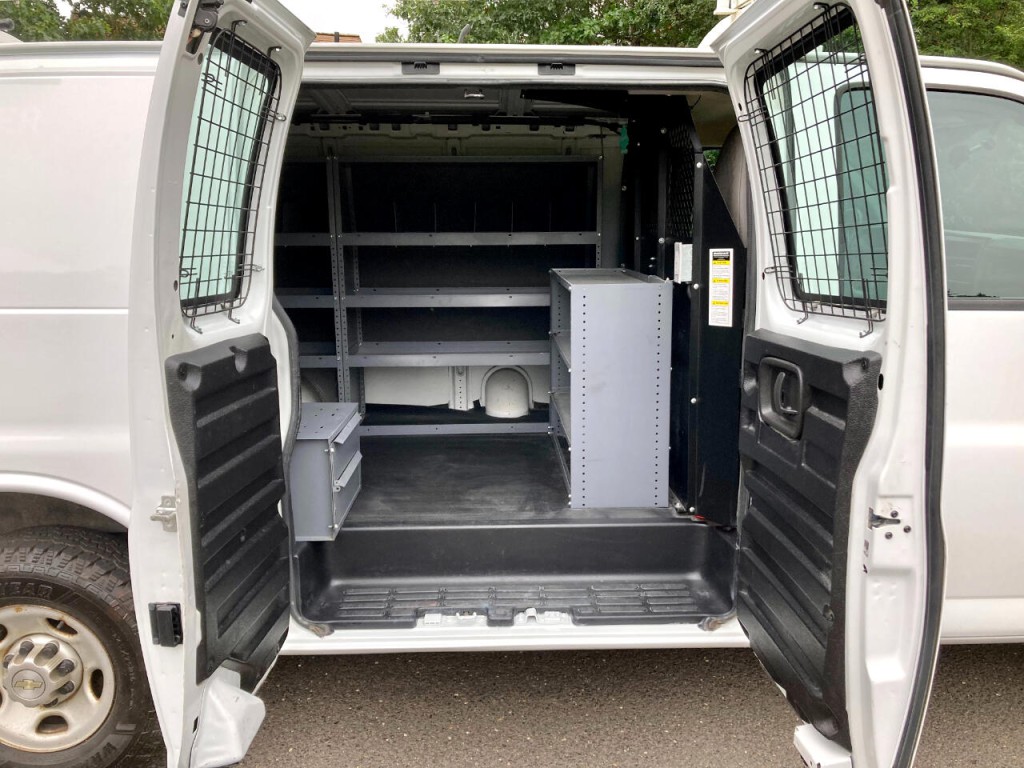 2012 Chevrolet Express Image 31