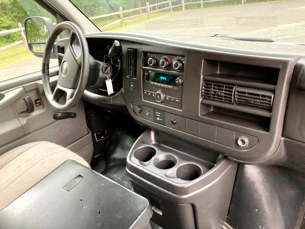 2012 Chevrolet Express Image 39