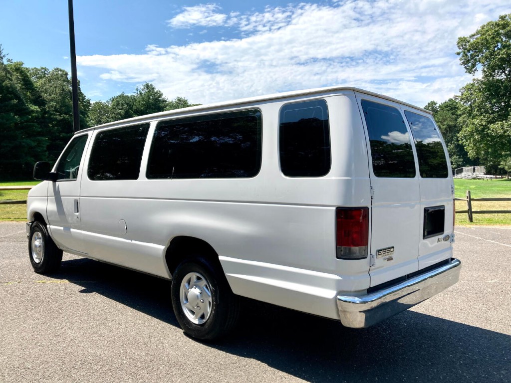 2013 Ford Econoline Image 5