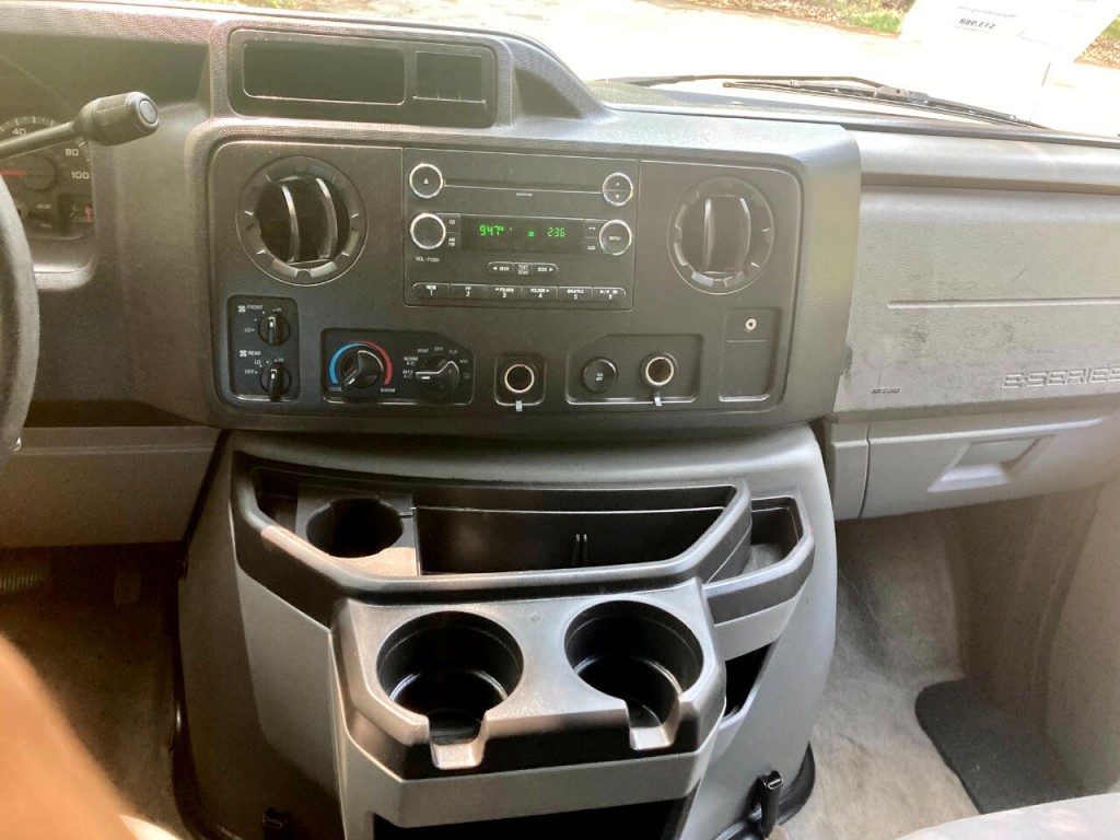 2013 Ford Econoline Image 18