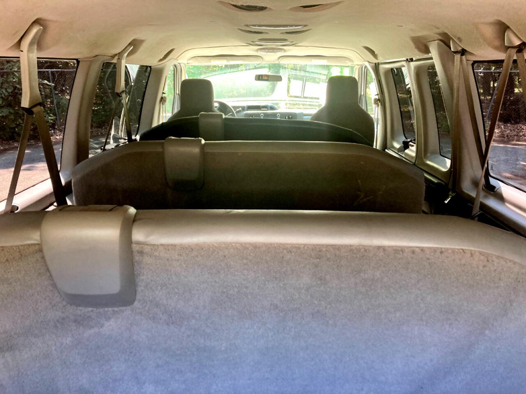 2013 Ford Econoline Image 32
