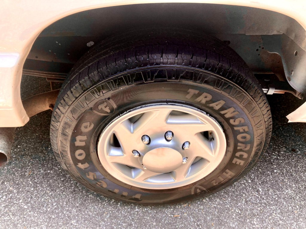 2013 Ford Econoline Image 33