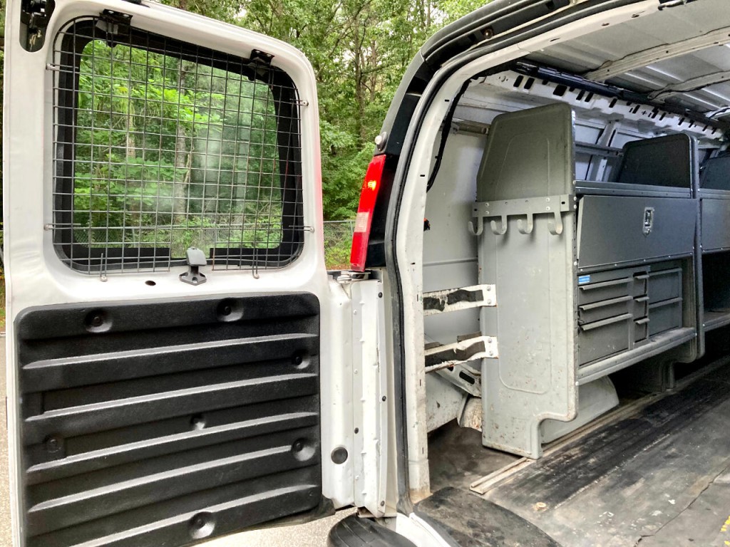 2016 Chevrolet Express Image 8
