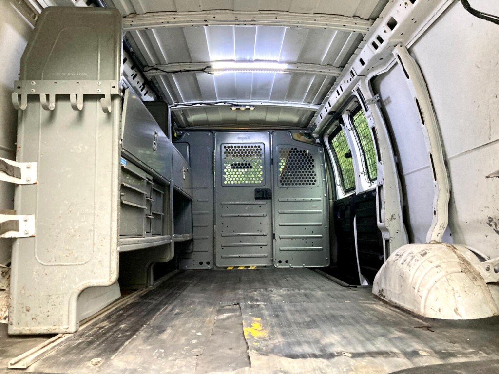 2016 Chevrolet Express Image 10