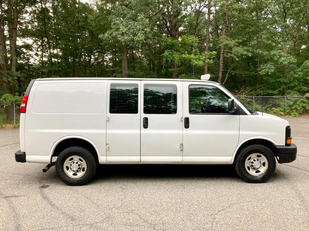 2016 Chevrolet Express Image 14