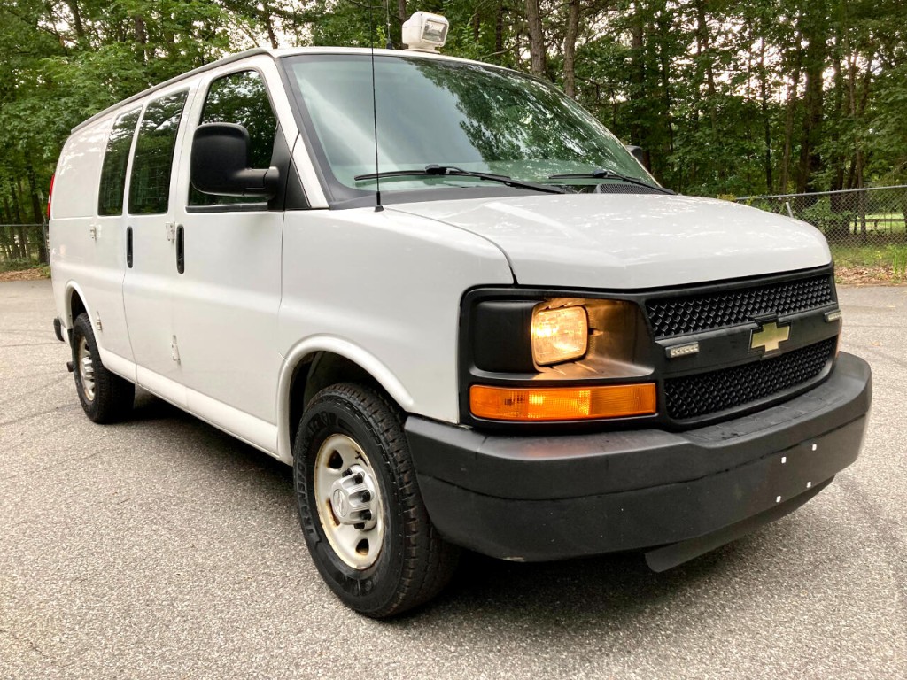 2016 Chevrolet Express Image 15