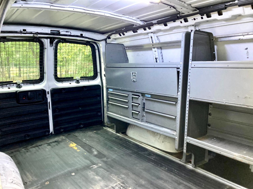 2016 Chevrolet Express Image 33