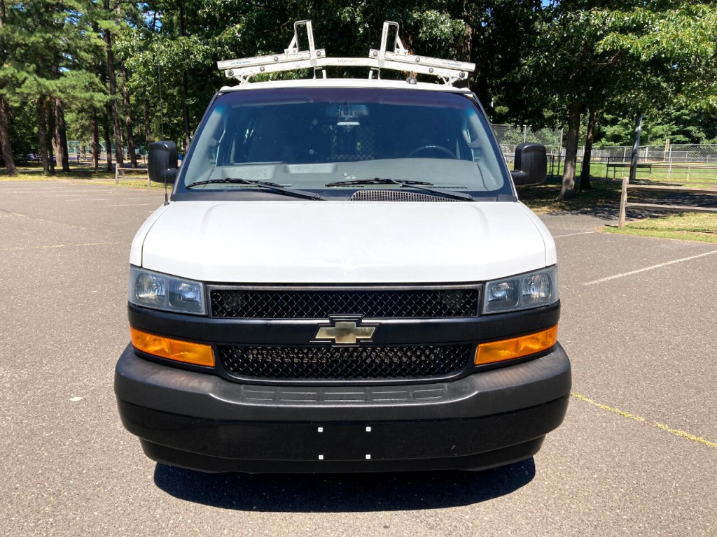2019 Chevrolet Express Image 2
