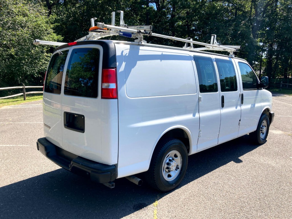 2019 Chevrolet Express Image 6