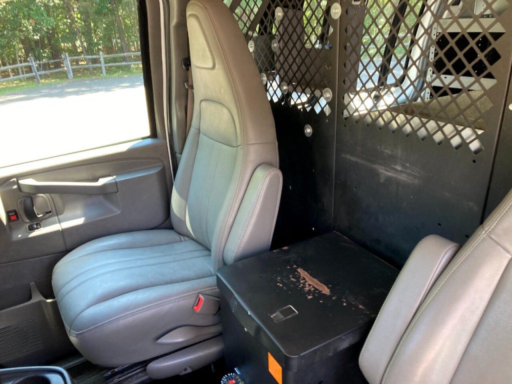 2019 Chevrolet Express Image 15