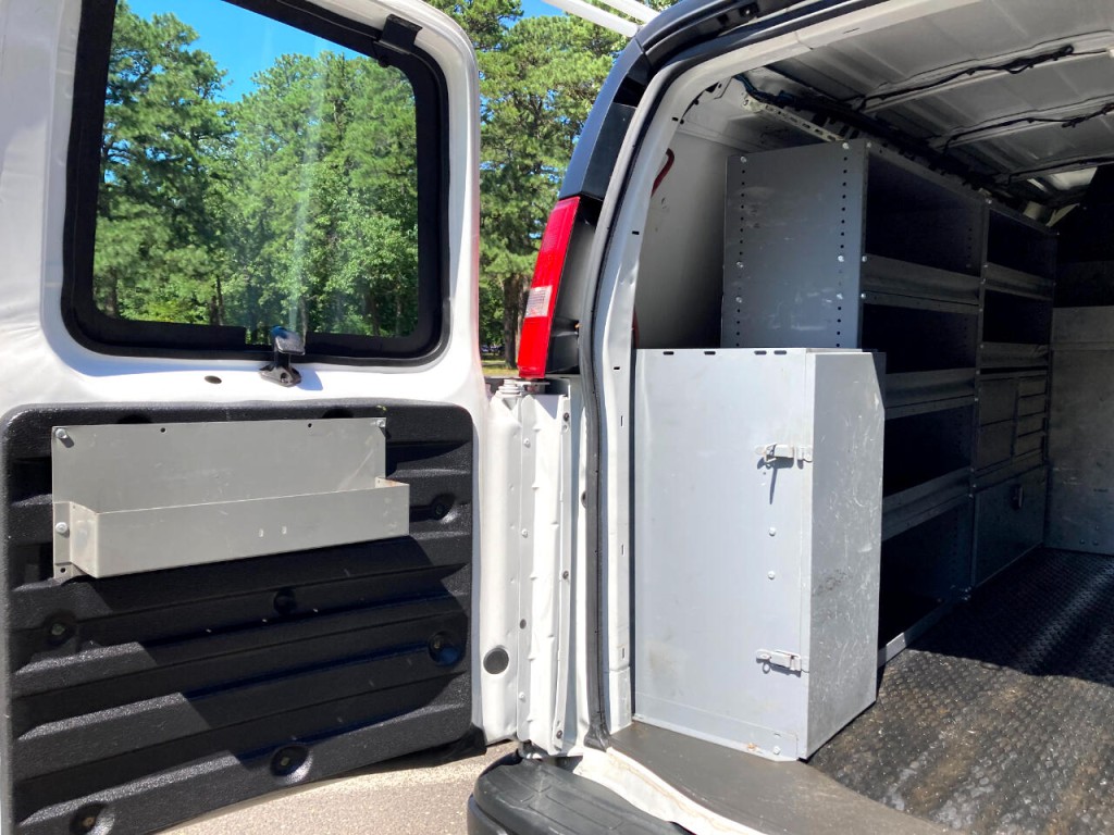 2019 Chevrolet Express Image 30