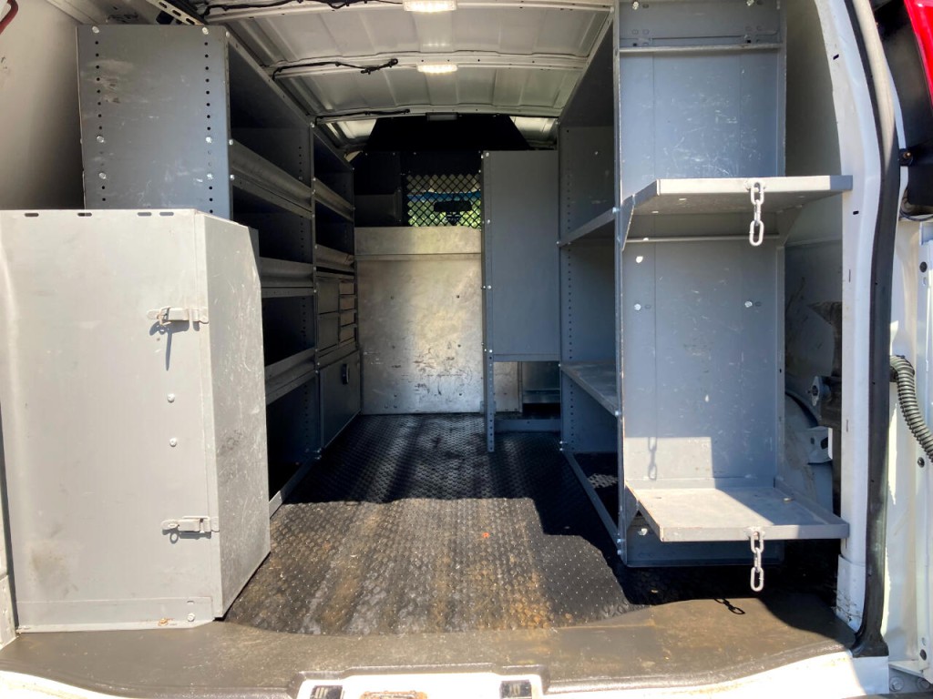 2019 Chevrolet Express Image 31