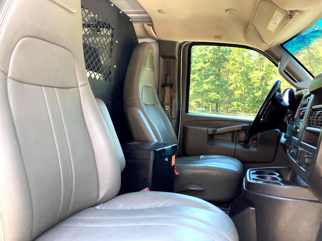 2019 Chevrolet Express Image 43