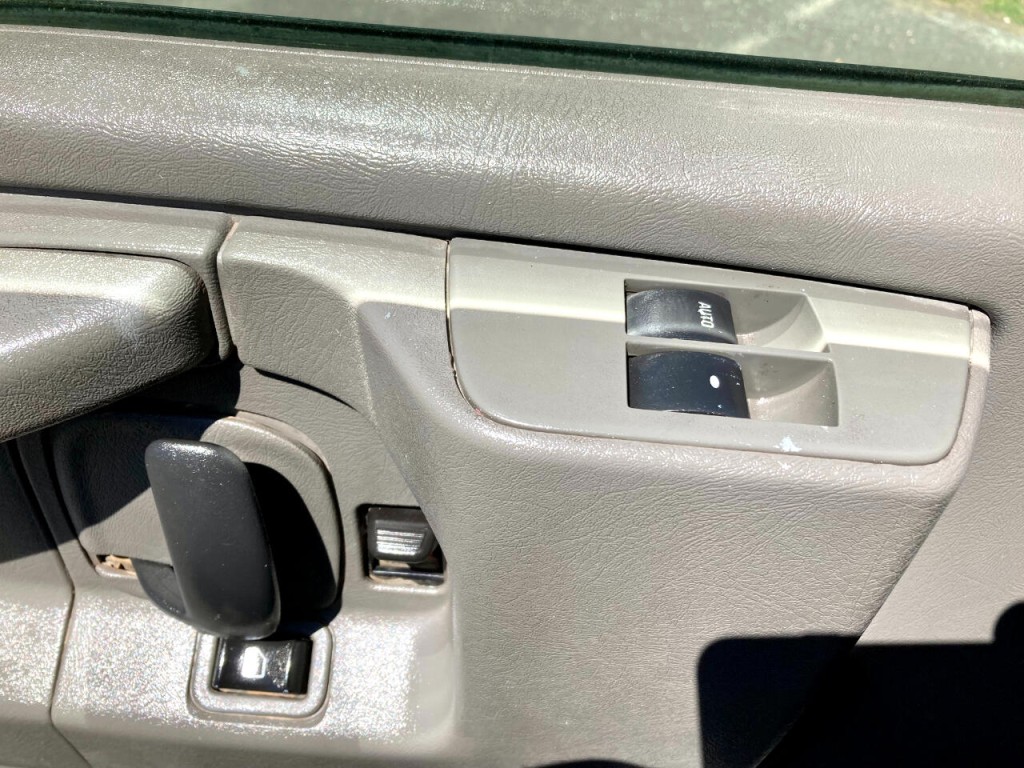2015 Chevrolet Express Image 13