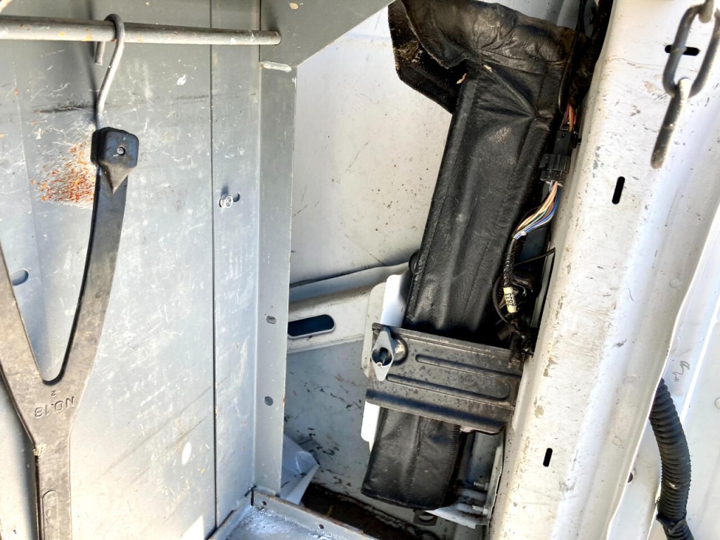 2015 Chevrolet Express Image 31