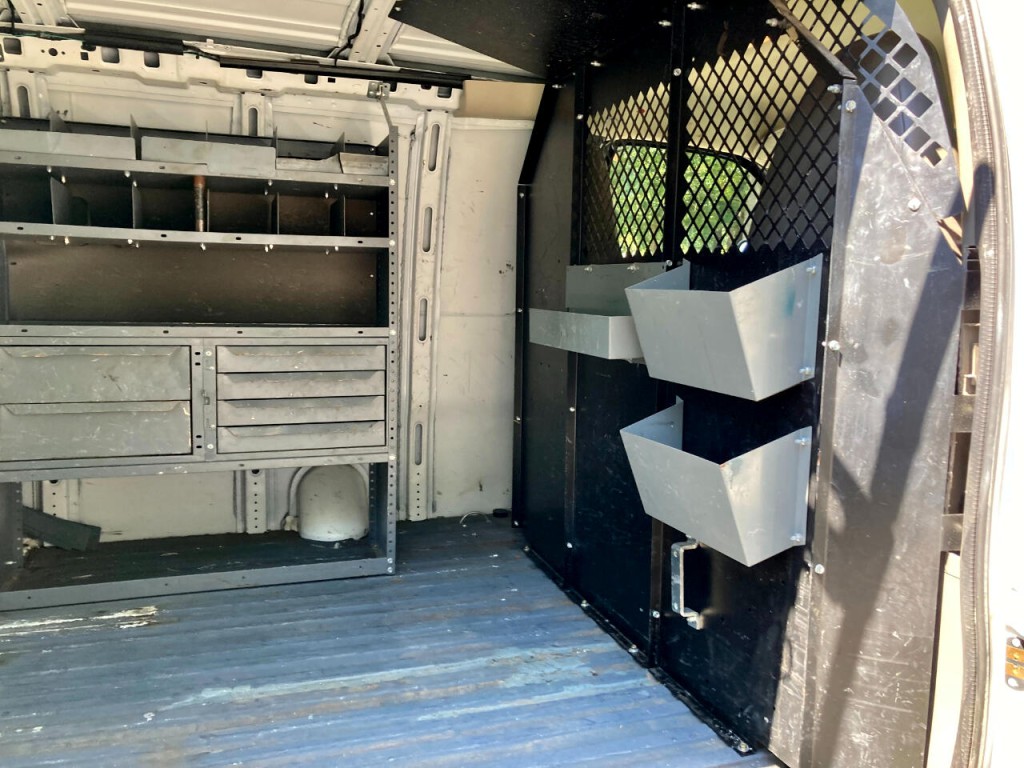 2015 Chevrolet Express Image 35