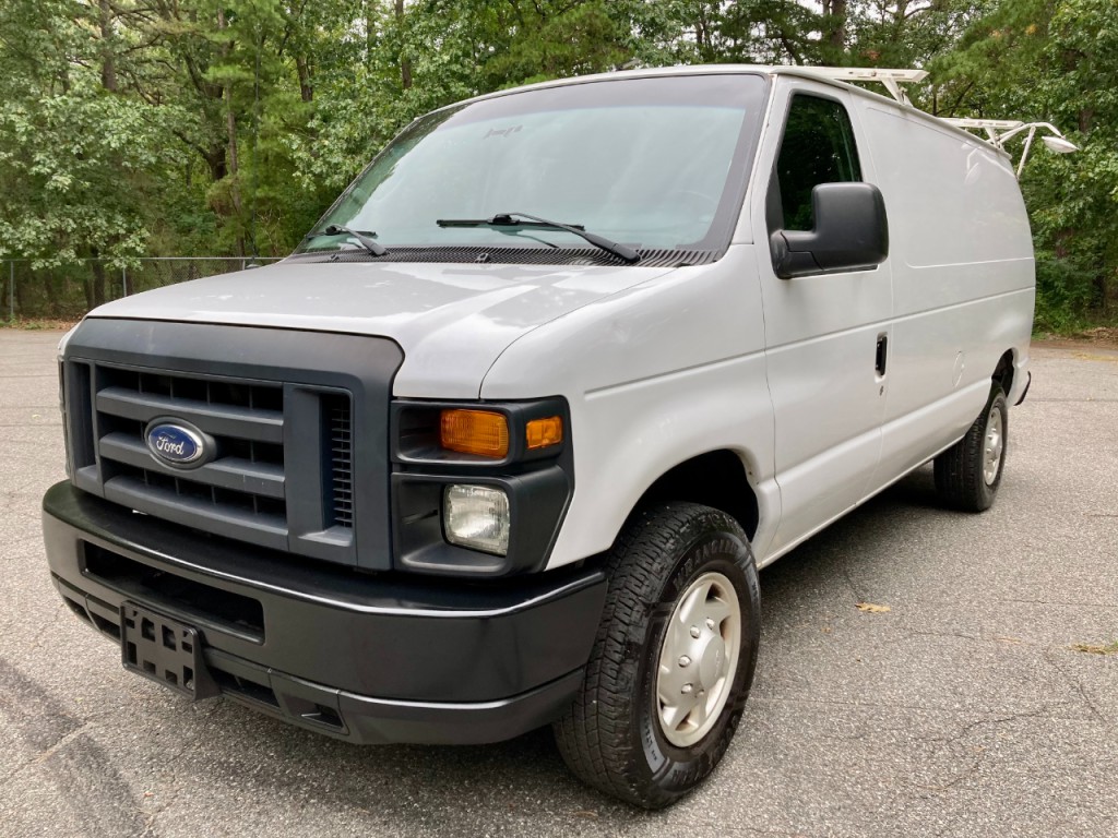 2014 Ford Econoline Image 16