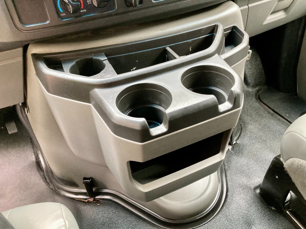 2014 Ford Econoline Image 24