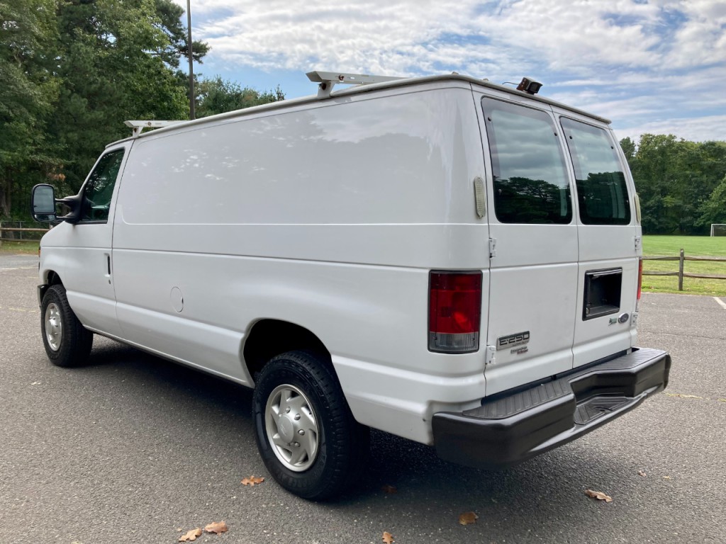 2011 Ford Econoline Image 5