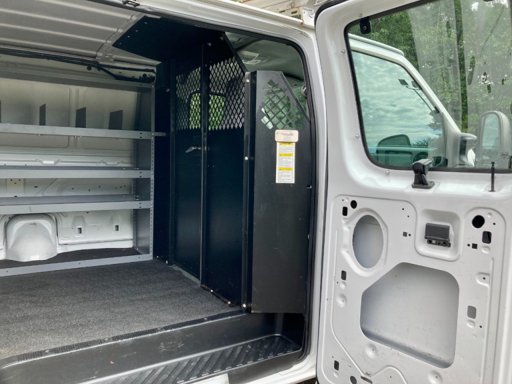 2011 Ford Econoline Image 17