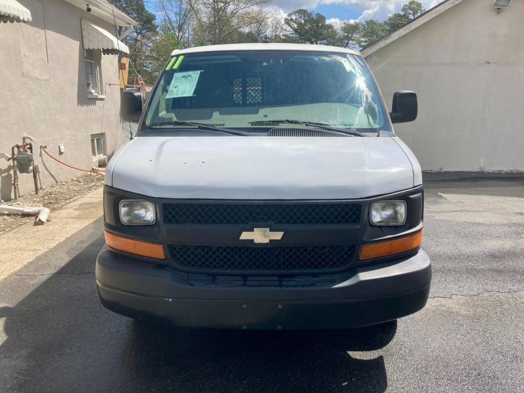 2011 Chevrolet Express Image 2