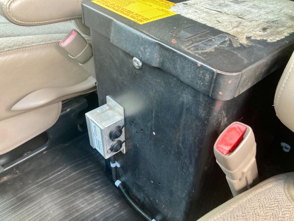 2011 Chevrolet Express Image 10