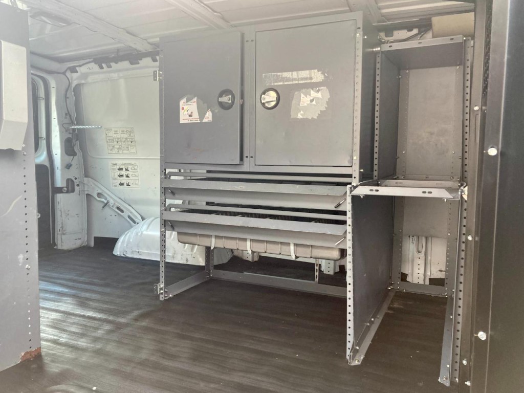 2011 Chevrolet Express Image 16