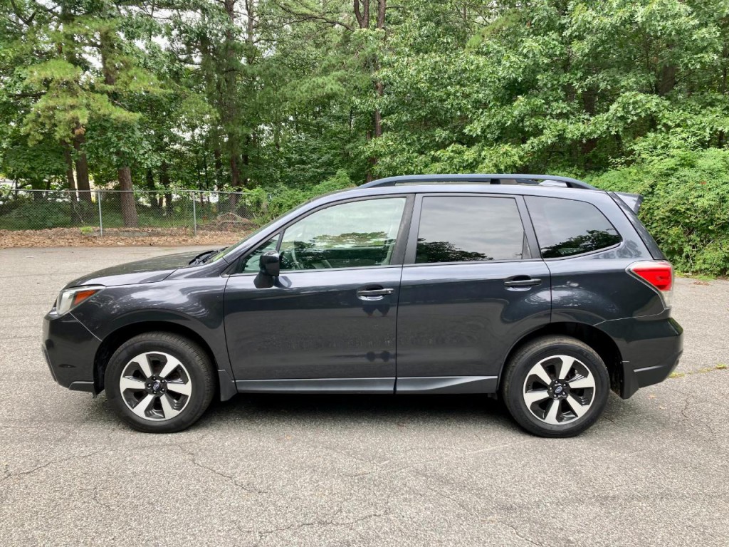 2017 Subaru Forester Image 4