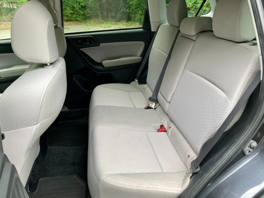 2017 Subaru Forester Image 23