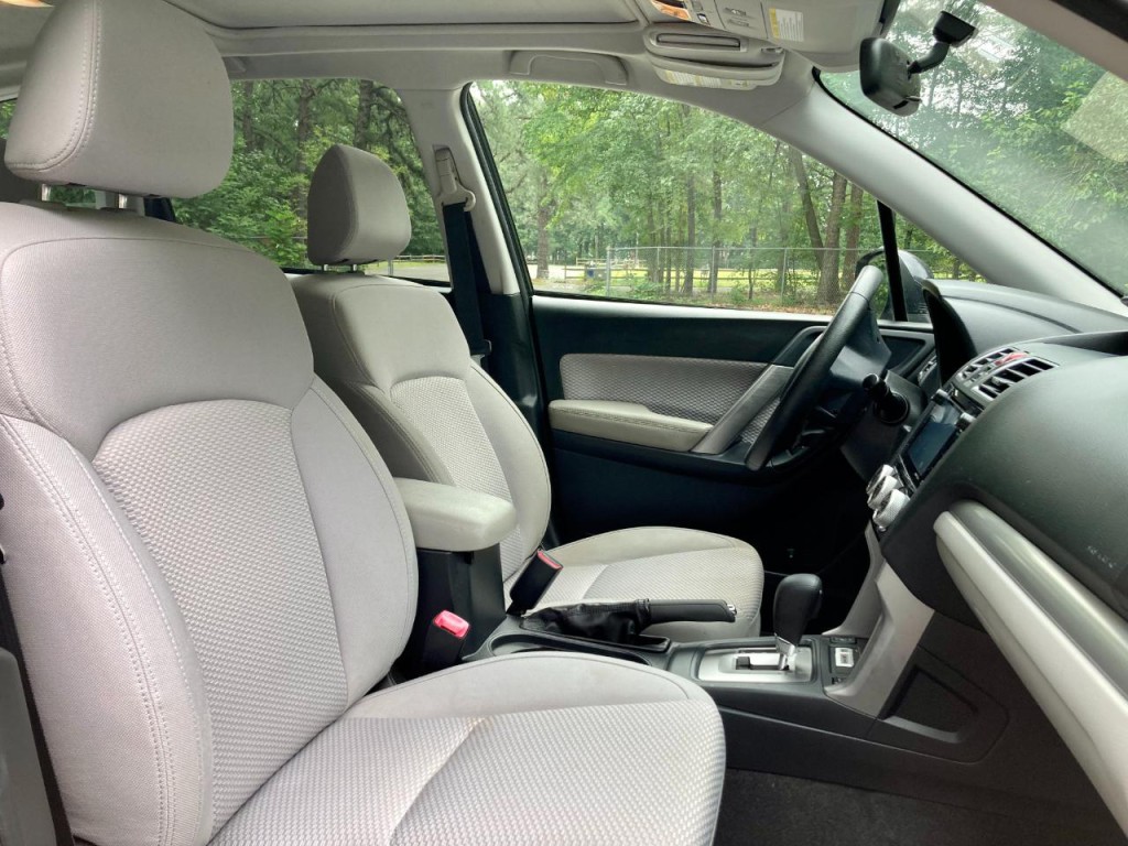 2017 Subaru Forester Image 29