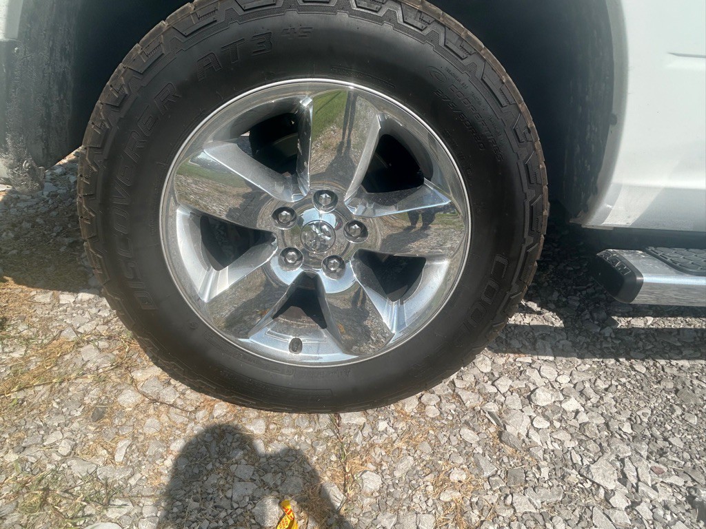 2015 RAM 1500 Image 2