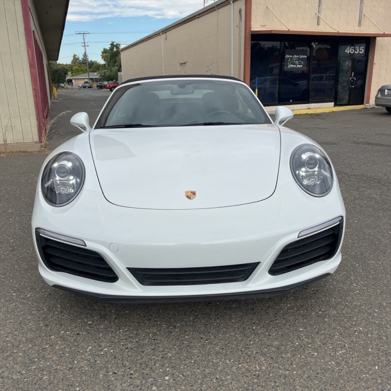 2018 Porsche 911 Image 6
