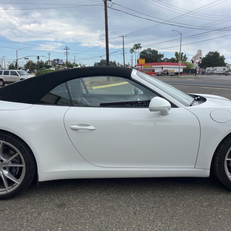 2018 Porsche 911 Image 15