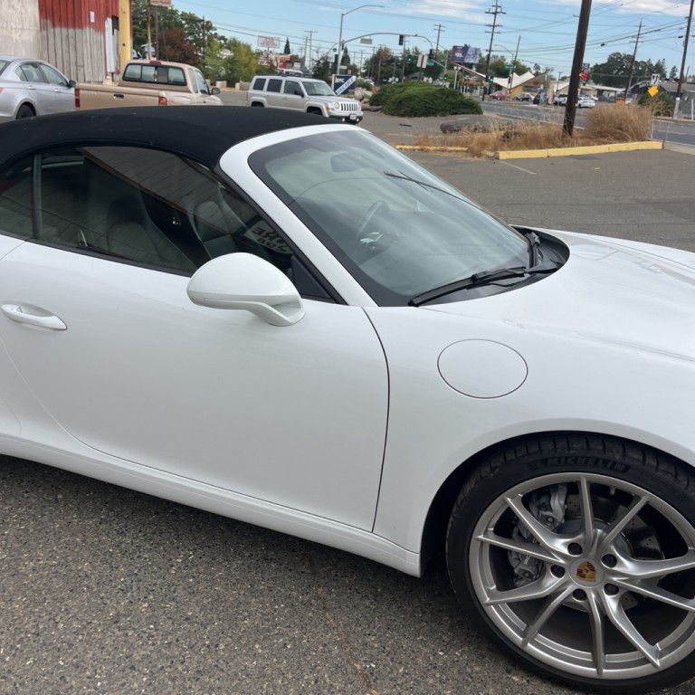 2018 Porsche 911 Image 16