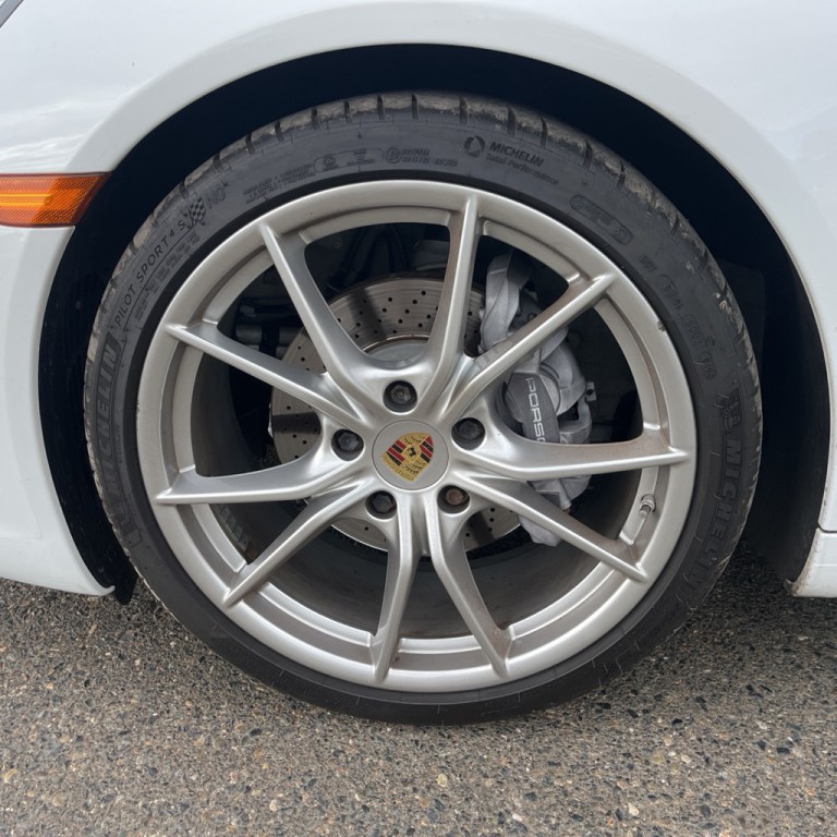 2018 Porsche 911 Image 17